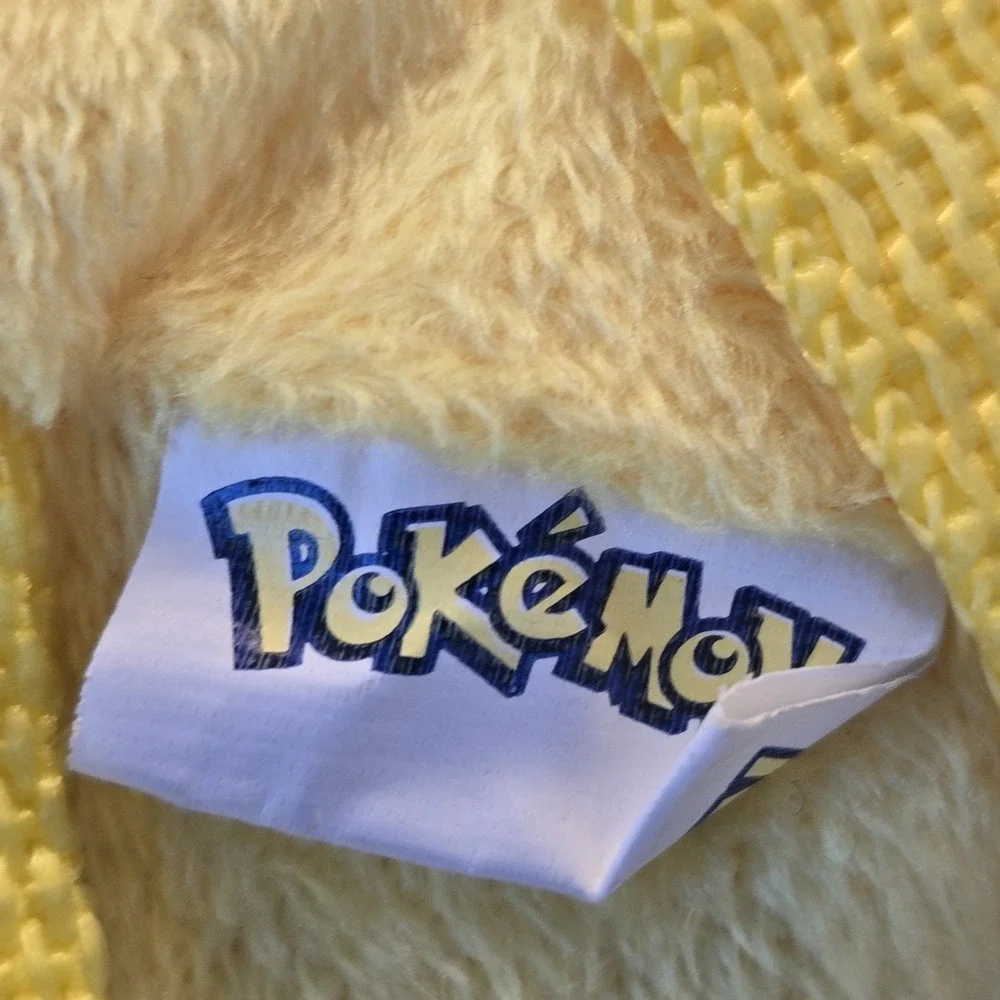 Vintage‎ Pokémon Pikachu Backpack 2011